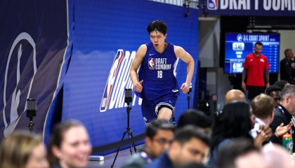 杨瀚森已经试训10支球队！你最希望他去哪支球队呢？